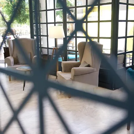 Mirabel Citycenter Hotel 2*